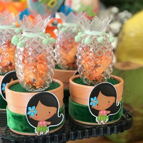 Tropical Pool Party Favors #pineapple